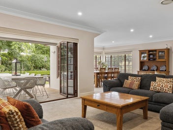 Family bliss in the Bird Area