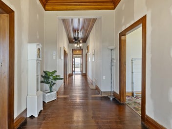 TIMELESS CHARACTER HOME...