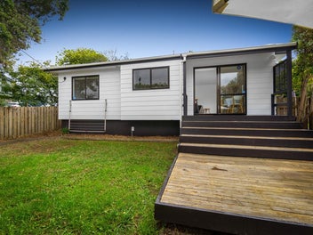 Best Buy in Stanmore Bay!
