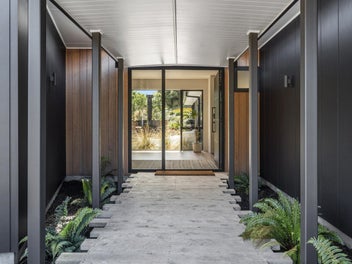 Modern masterpiece - breathtaking Lake Taupo views