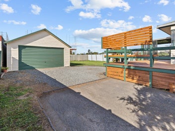 Effortless Family Home on a Quarter Acre Section