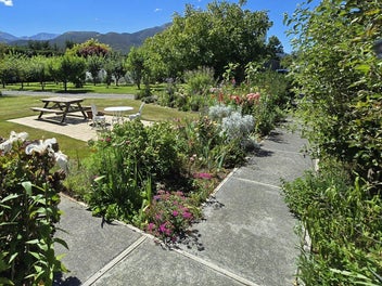 This 2 Acre Lifestyle Has EVERYTHING You Need
