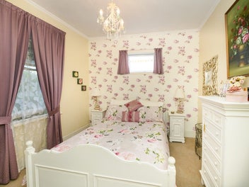 Enchanting 2-Bedroom Cottage