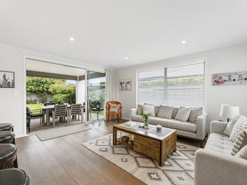 Trendy and Tasteful Thorne Group Treasure