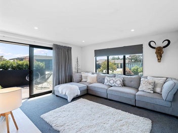 The Perfect Family Home Awaits!