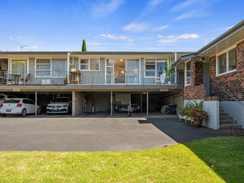 Prime 2 Bedroom + Office Seaward Side Unit