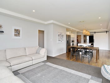 Fabulous Find in Flemington!