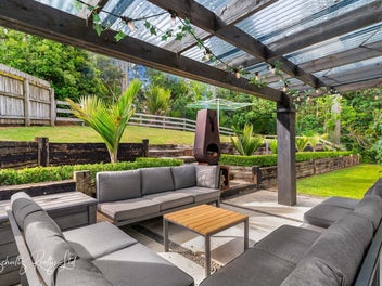 Spacious, Stylish & Centrally Located!