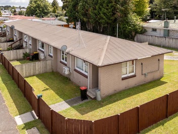 9.02% GY- 5 UNITS, TOKOROA - $1,250,000 NEG