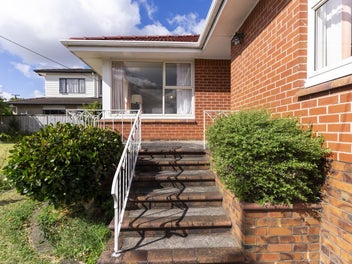 Charming, spacious brick & tile family home