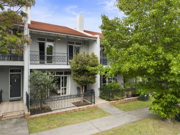 Price Dropped! 4-Bedroom Concrete Home - Flat Bush