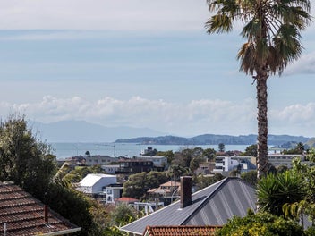 Contemporary Elegance with Stunning Views