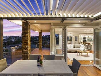 Colonial Masterpiece Overlooking Mellons Bay