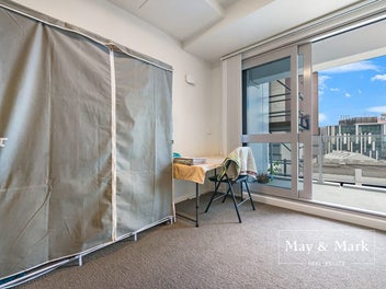 Freehold Apt with Carpark Near SkyCity