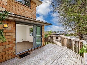 Stylish Family Home in Prime Albany