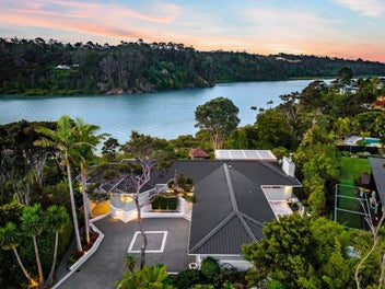 Exclusive Waterfront Living in Greenhithe