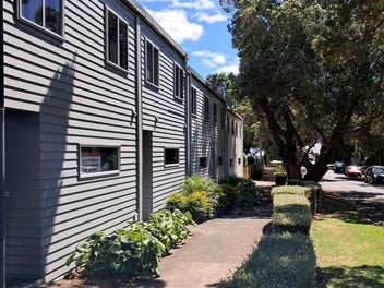 Image 1 of 20