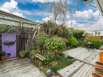 Urgent Sale – Owner Says SELL NOW!