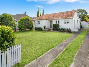 Character Home + Land Potential - Ignore CV!