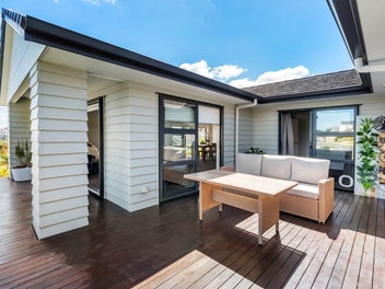 Single Level Living In The Heart Of Gulf Harbour