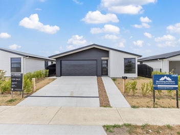 The Perfect Fit—3 Bedrooms + Double Garage!