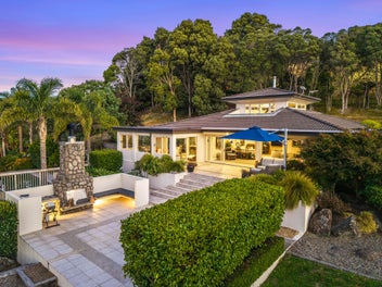 Tranquil Country Retreat – Spectacular Views &...