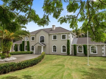 Timeless Georgian Elegance in Hardens Lane