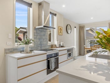 Immaculate and Motivated - Sunny Family Home