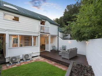 Chic Greenlane Townhouse