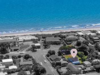 Quintessential Kiwi Bach | Beachy Escape