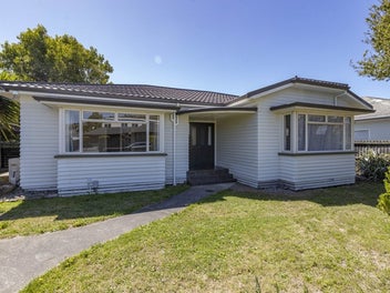 UNDER OFFER.