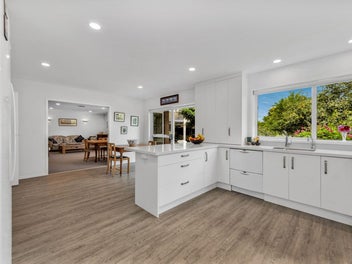 Sunnyhills splendour