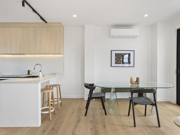 Designer City Fringe Living - Priced $1,199,000!