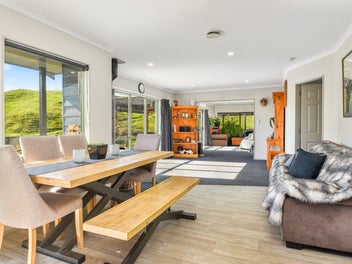 Fantastic Family Lifestyle with Income