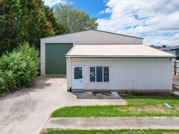 Image 1 of 20