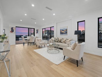 Spacious Extended Family Home - Must sell!