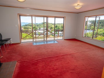 Get your foot on the Coopers Beach property ladder