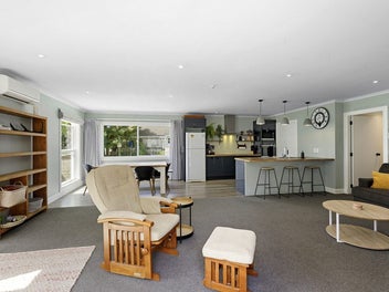 Over 1200m2 Section & 2018 Build - Yes Please!