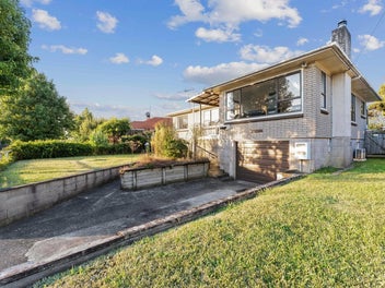 **FINAL WEEK** Tidy Home on full section