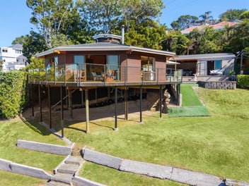 Family Home or Artist's Sanctuary+Fantastic Views