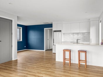 EASY LIVING MEETS MODERN COMFORT!