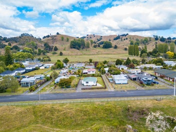 Spic n Span with Semi Rural Views.