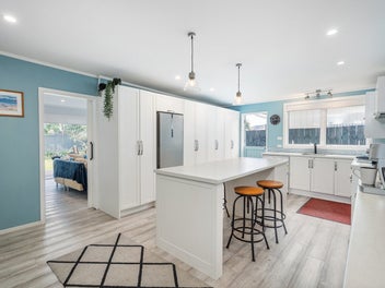 Easy care investment or coastal getaway