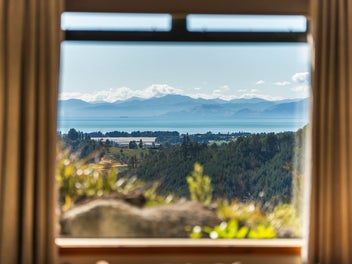 The Ideal Off-Grid Oasis