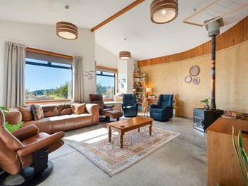 The Ideal Off-Grid Oasis