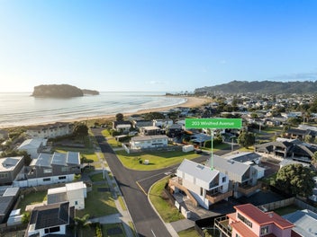 Brand-New Architectural Homes – Take Your Pick
