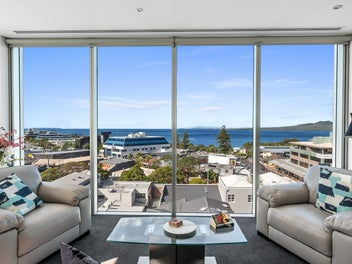 HARBOUR & POOL VISTA DELIGHT