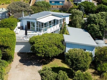 Large Family Retreat In The Heart of...