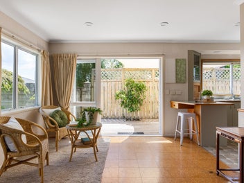 Charming Townhouse Retreat