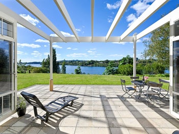 Iconic Lakeside Living